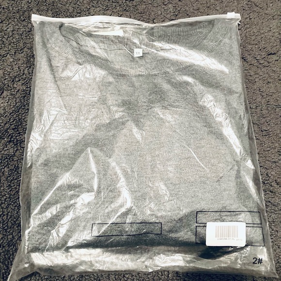 Amazon Pullover Sweater (Grey Cheetah) - Picture 6 of 6